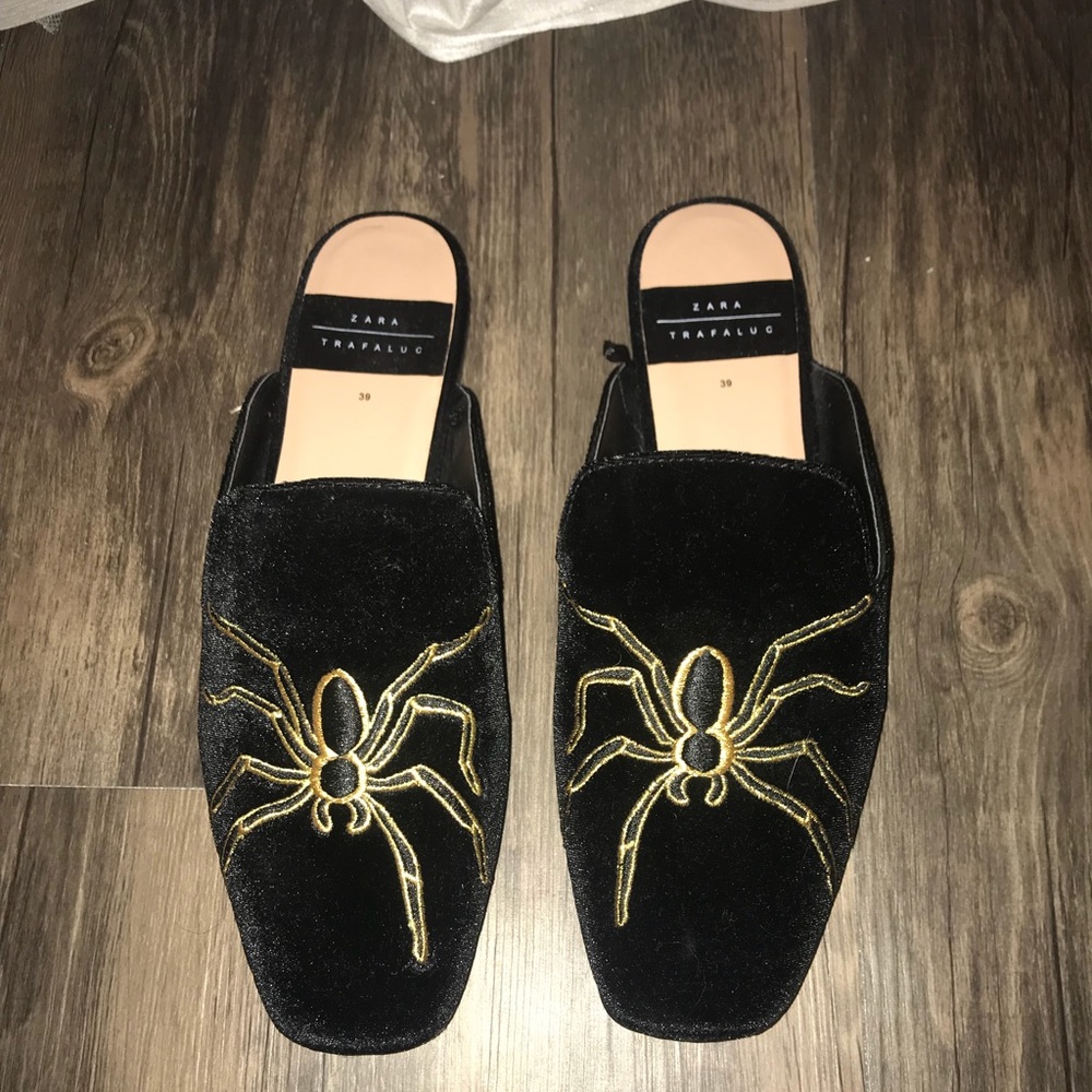 Zara black velvet mules slip on flats sz 39